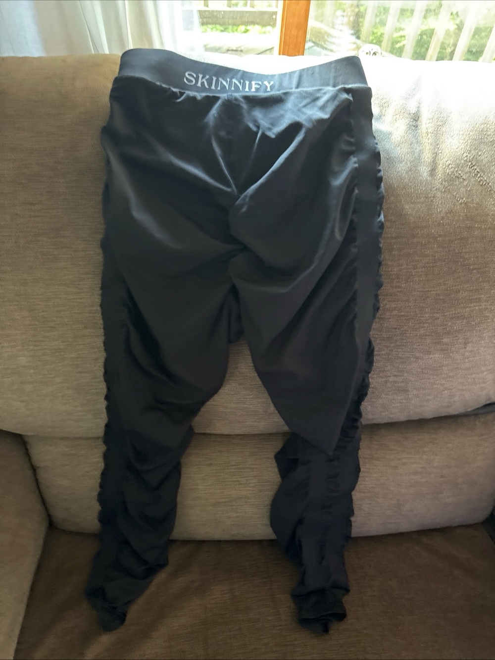 Black Skinnify Resistance Band Leggings Size Medium